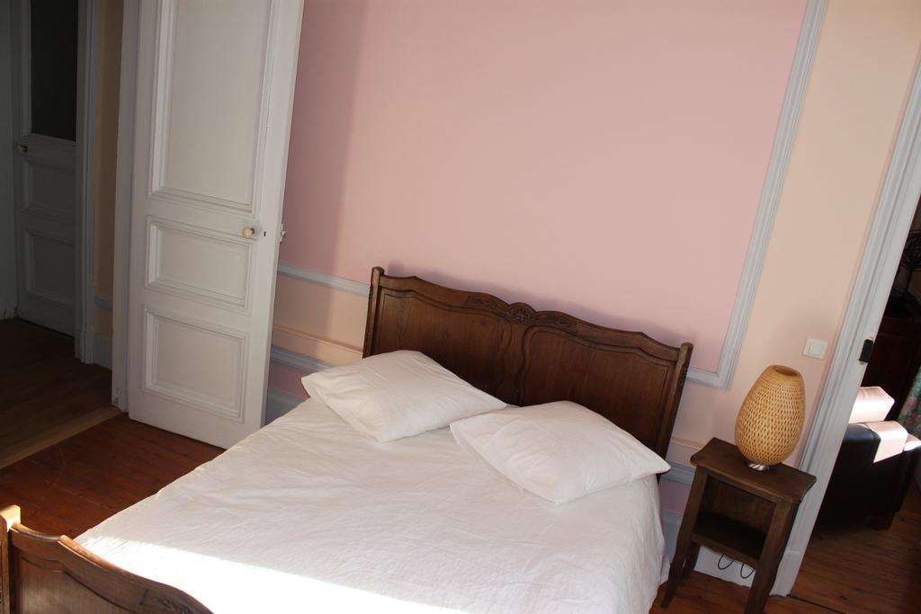 Chateau Des Saveurs Saint-Sauveur-dʼÉmalleville Habitación foto